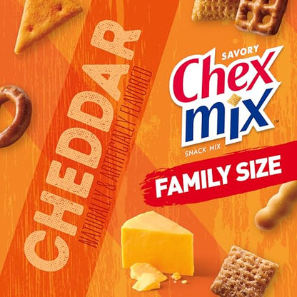 Mezcla de bocadillos sabrosos con queso cheddar Chex Mix, tamaño familiar, 13,5 oz