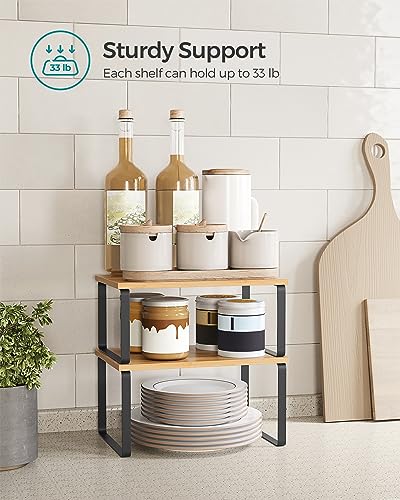 Estante organizador de gabinetes SONGMICS, juego de 2 estantes para encimera de cocina, almacenamiento de cocina, estante para especias, apilable, expandible, metal y madera industrial, negro tinta y beige natural UKCS02NB